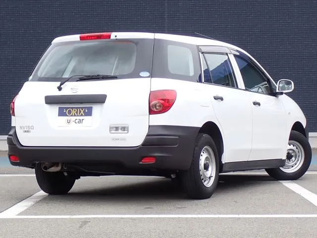NV150 AD 2WD(ニッサン)の車両写真
