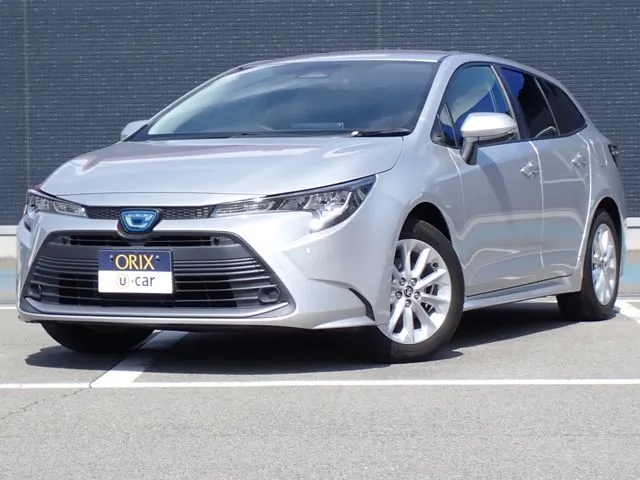 カローラ　ツーリング　ハイブリッド（トヨタ）の車両写真