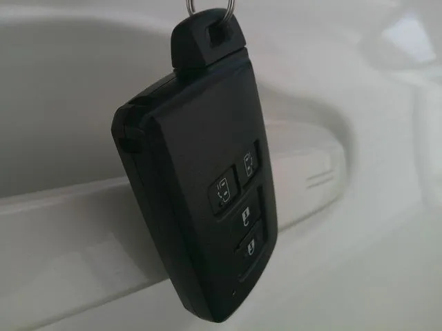 トヨタ ノア ハイブリッド