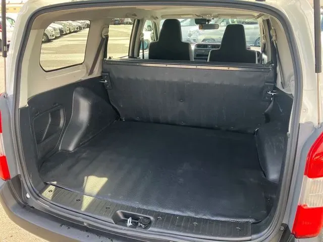 トヨタ　プロボックスバン　４ＷＤ
