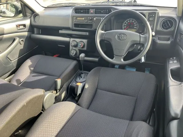 トヨタ　プロボックスバン　４ＷＤ