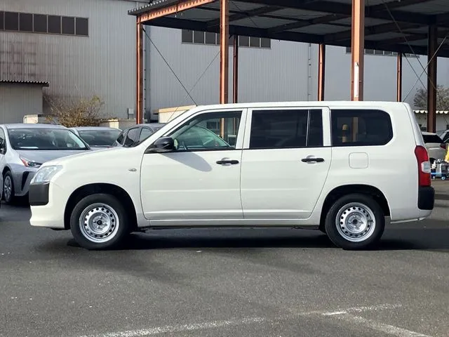 トヨタ　プロボックスバン　４ＷＤ