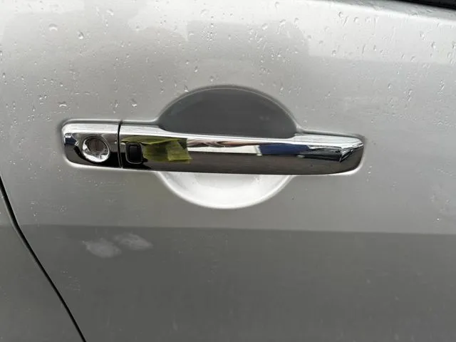 セレナ（ニッサン）の車両写真