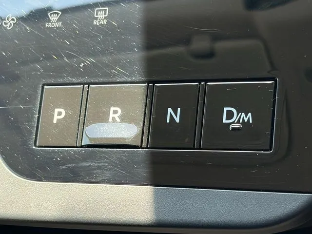 セレナ（ニッサン）の車両写真