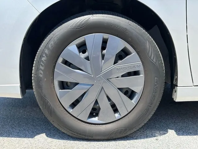セレナ（ニッサン）の車両写真