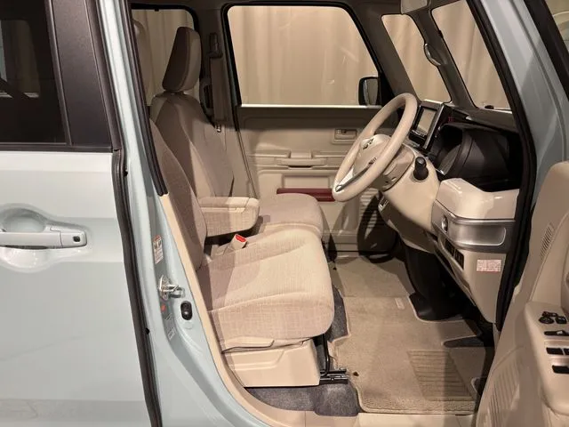 スペーシア（スズキ）の車両写真