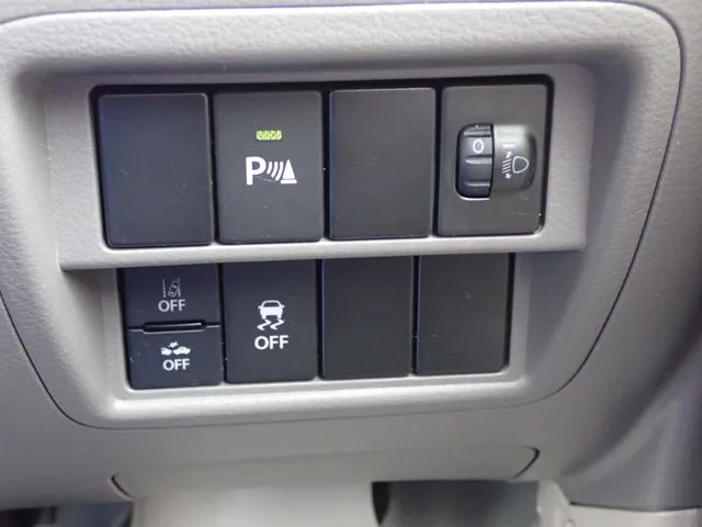 エブリイバン（スズキ）の車両写真
