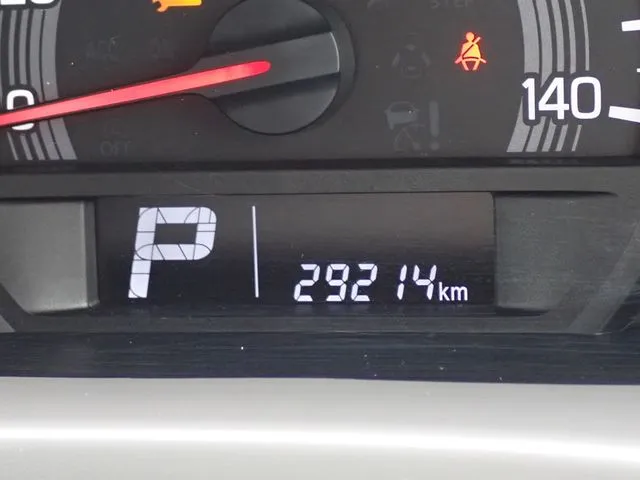 エブリイバン（スズキ）の車両写真