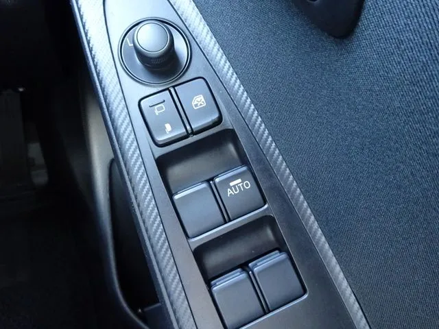 MAZDA2(マツダ)の車両写真