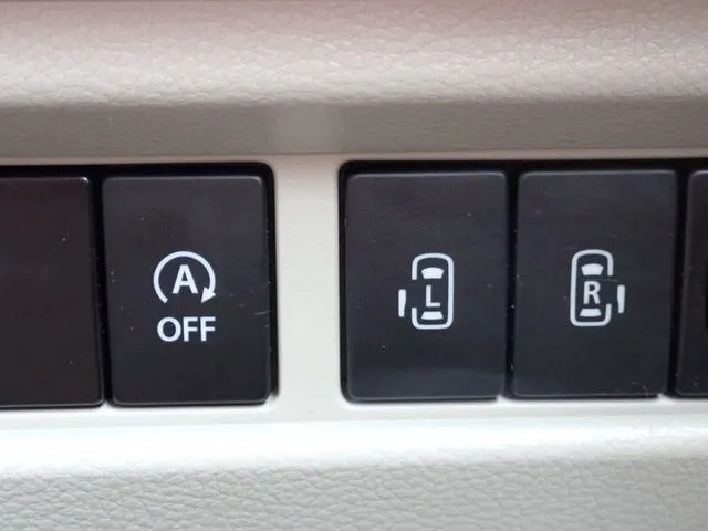 スペーシア（スズキ）の車両写真