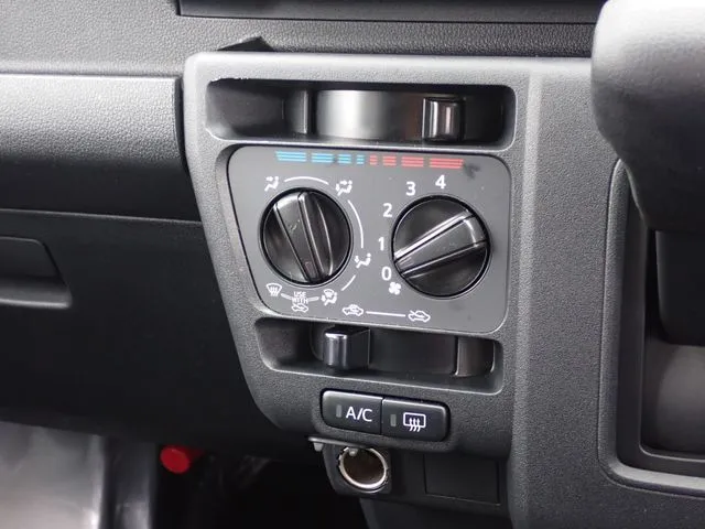 ハイゼットカーゴ（ダイハツ）の車両写真