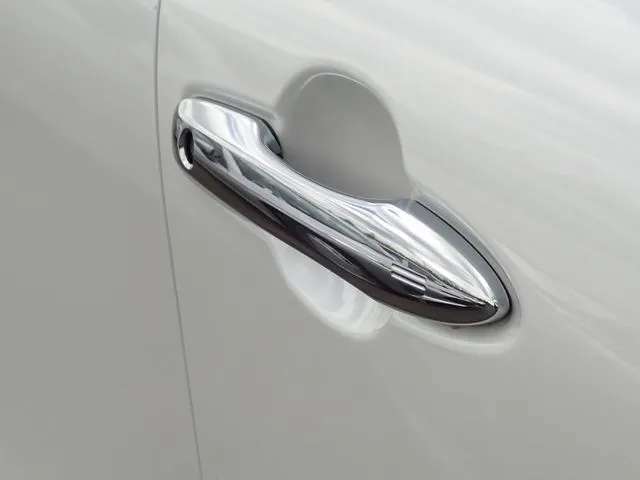 ハリアー　ハイブリッド（トヨタ）の車両写真