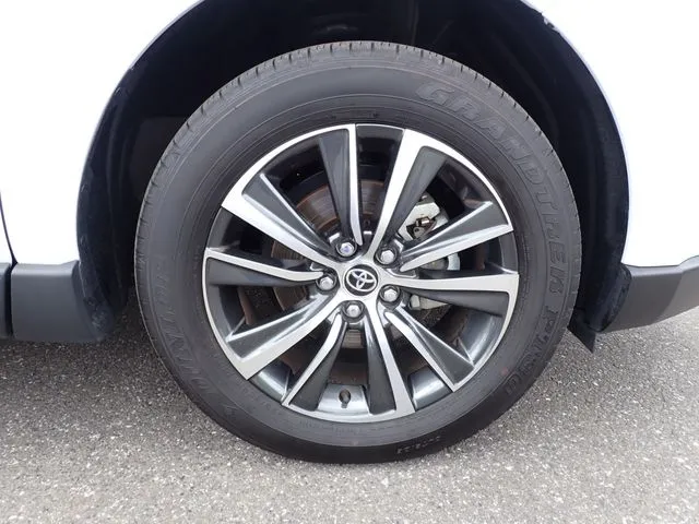ハリアー　ハイブリッド（トヨタ）の車両写真
