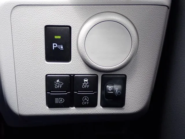 ミラ　イース（ダイハツ）の車両写真