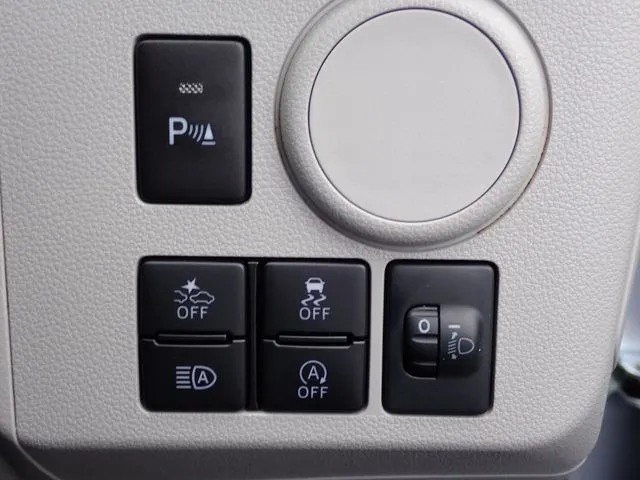 ミラ　イース（ダイハツ）の車両写真