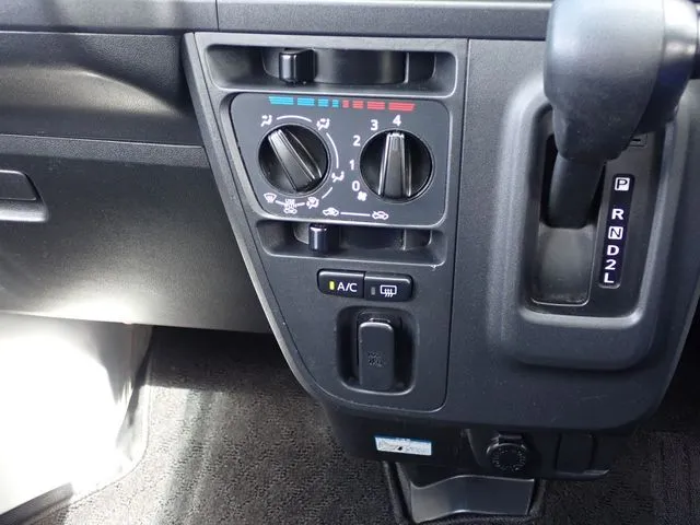 ハイゼットカーゴ（ダイハツ）の車両写真