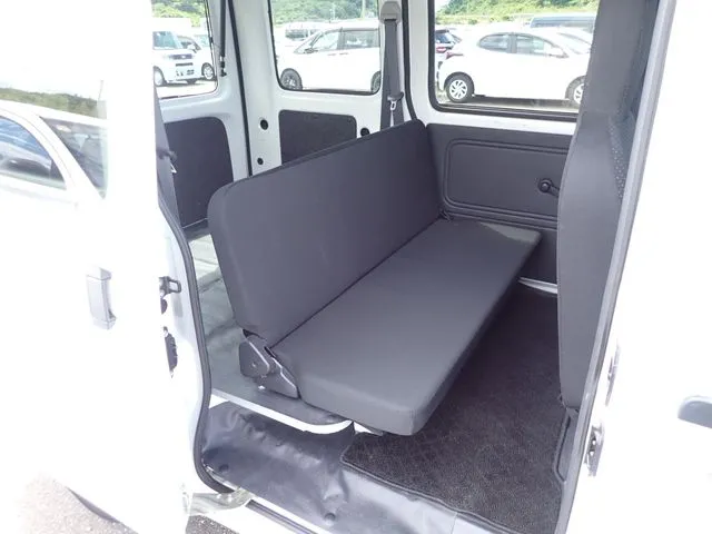 ハイゼットカーゴ（ダイハツ）の車両写真
