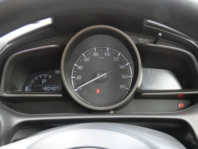 ＭＡＺＤＡ２（マツダ）の車両写真