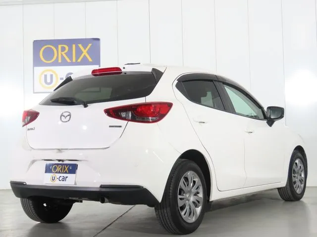 ＭＡＺＤＡ２（マツダ）の車両写真