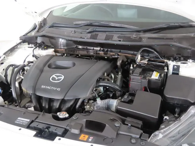 ＭＡＺＤＡ２（マツダ）の車両写真