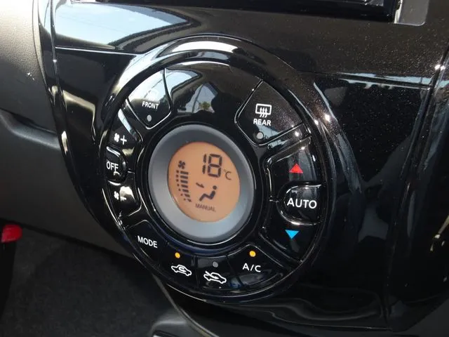 ノート（ニッサン）の車両写真
