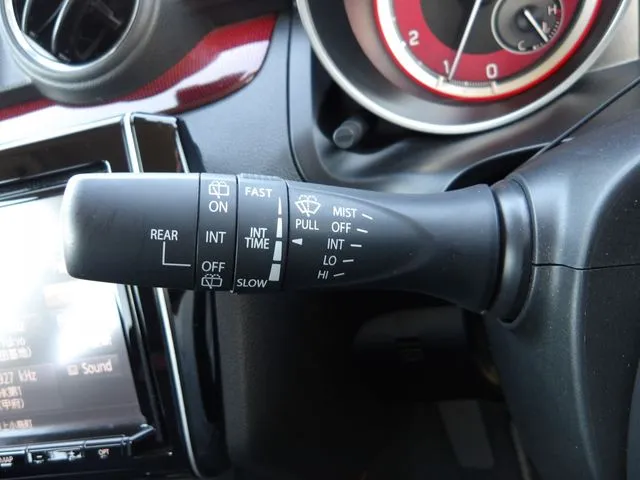 スイフト（スズキ）の車両写真