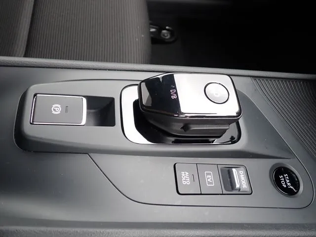 ノート（ニッサン）の車両写真