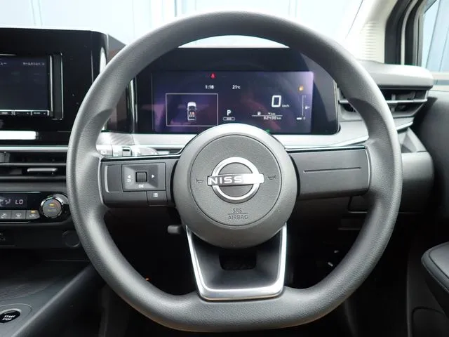 ノート（ニッサン）の車両写真