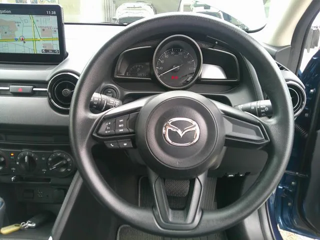 マツダ MAZDA2