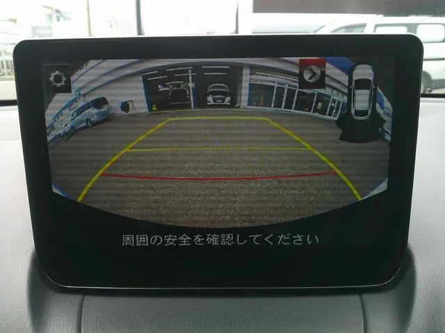 マツダ MAZDA2