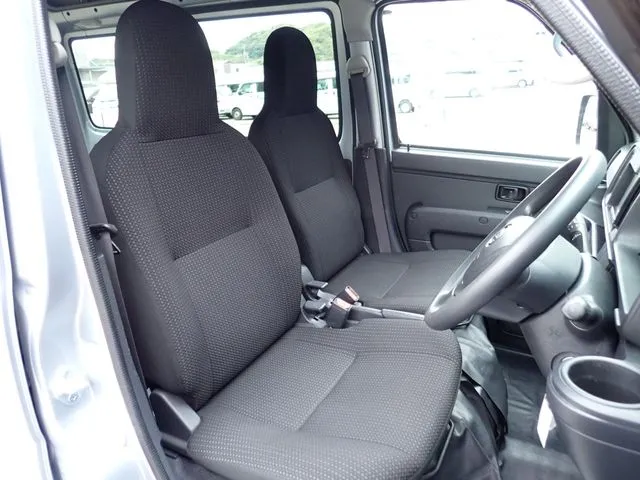 ハイゼットカーゴ（ダイハツ）の車両写真