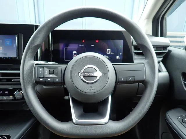 ノート（ニッサン）の車両写真