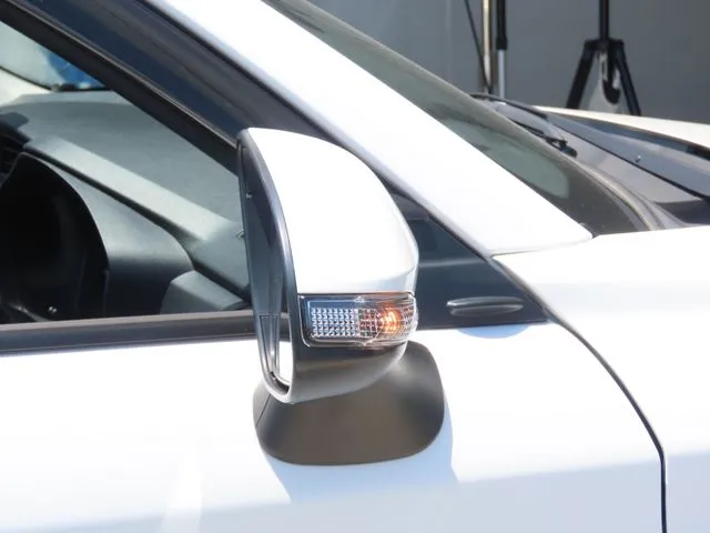 カローラアクシオ ハイブリッド(トヨタ)の車両写真
