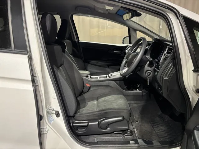ホンダ　シャトル　４ＷＤ