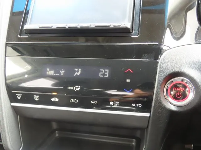 シャトル ハイブリッド(ホンダ)の車両写真