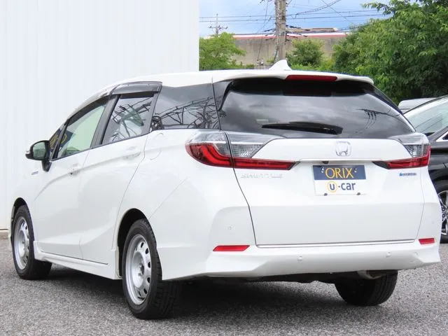 シャトル ハイブリッド(ホンダ)の車両写真