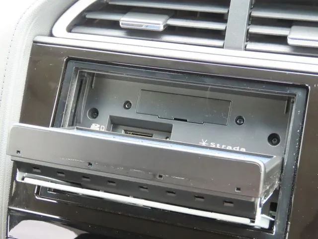 シャトル ハイブリッド(ホンダ)の車両写真