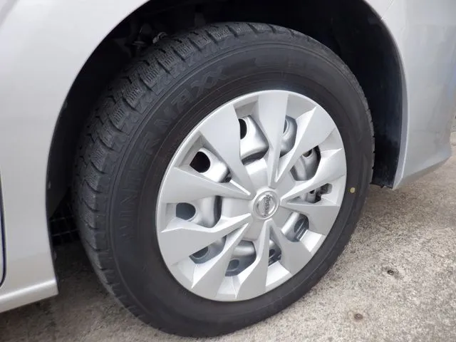 セレナ Sハイブリッド(ニッサン)の車両写真