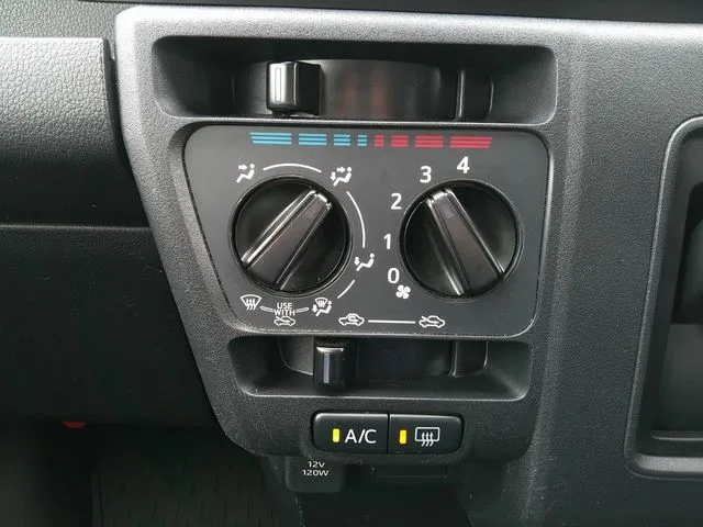 ダイハツ ハイゼットカーゴ 4WD