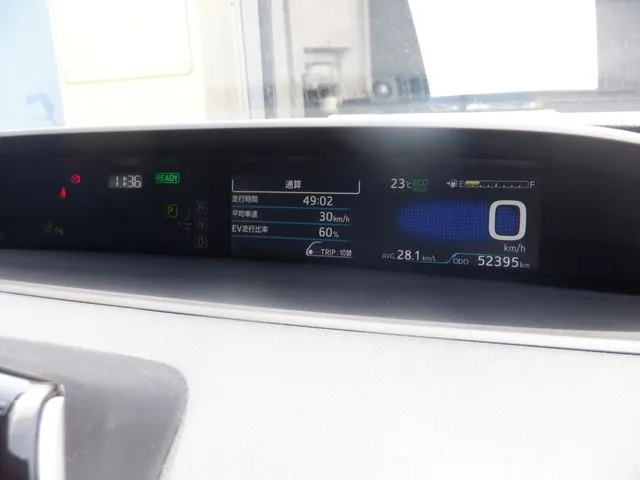 プリウス(トヨタ)の車両写真
