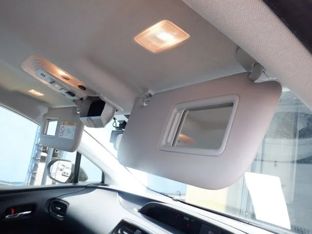 プリウス(トヨタ)の車両写真