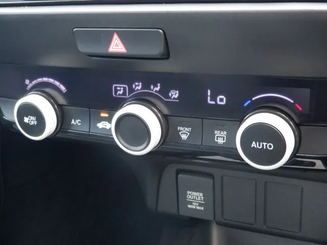 フィット e:HEV(ホンダ)の車両写真