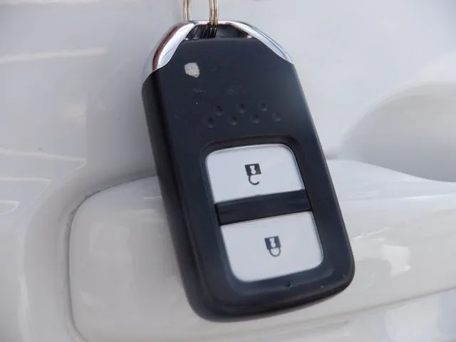 フィット e:HEV(ホンダ)の車両写真