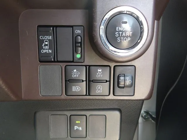ジャスティ(スバル)の車両写真