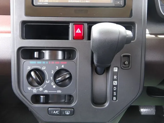 ジャスティ(スバル)の車両写真