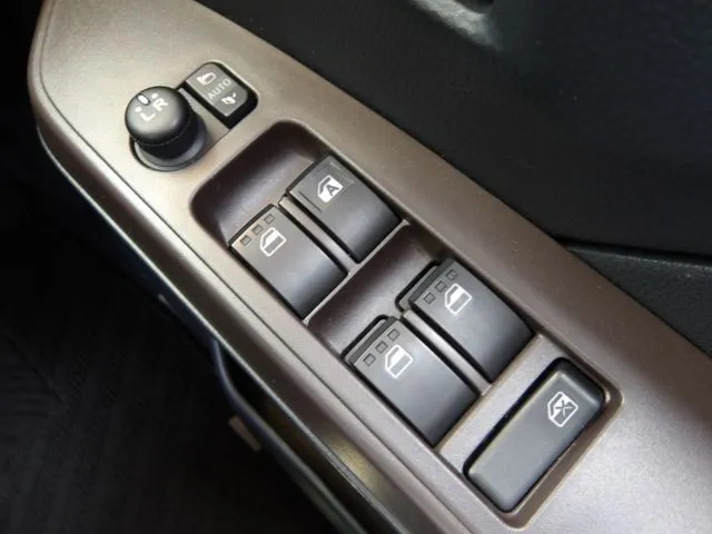 ジャスティ(スバル)の車両写真