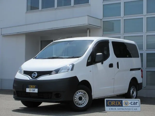 ニッサン NV200バネットバン 4WD