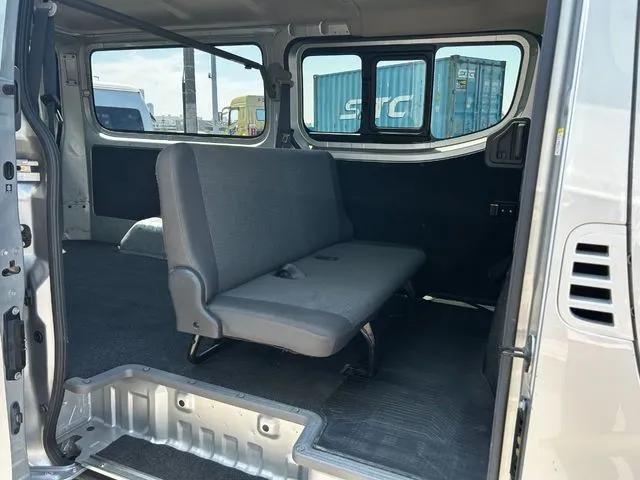 NV350キャラバン 1.2t(ニッサン)の車両写真