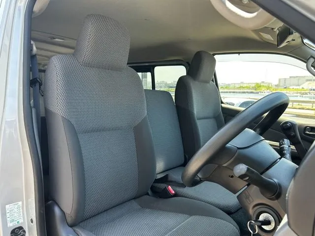 NV350キャラバン 1.2t(ニッサン)の車両写真