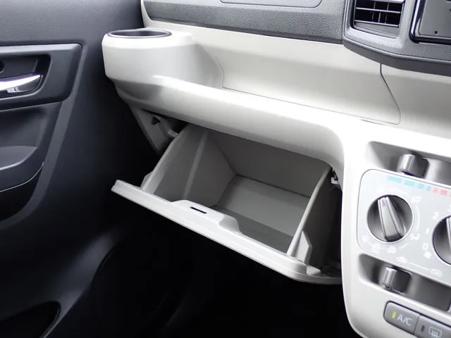 ミラ　イース（ダイハツ）の車両写真